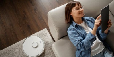 maxxcommunity blog, future of internet, smart house, girl on tablet next to smart device