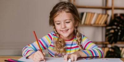 Neshoba democrat coloring contest blog, image of a little girl coloring