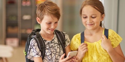 bark jr, online safety for school kids, kids on phone