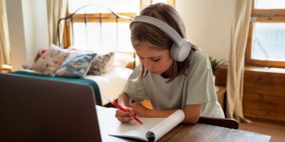student internet, back to school internet, young girl studying
