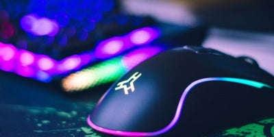 how to reduce lag, gaming lag, image of gaming mouse and keyboard